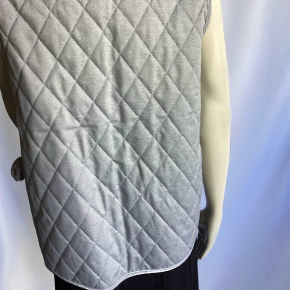 Banana Republic Soft Grey Quilted Vest with Velvet Trim Detail - Picture 5 of 5
